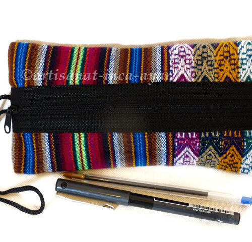 Trousse en tissu péruvien multicolore