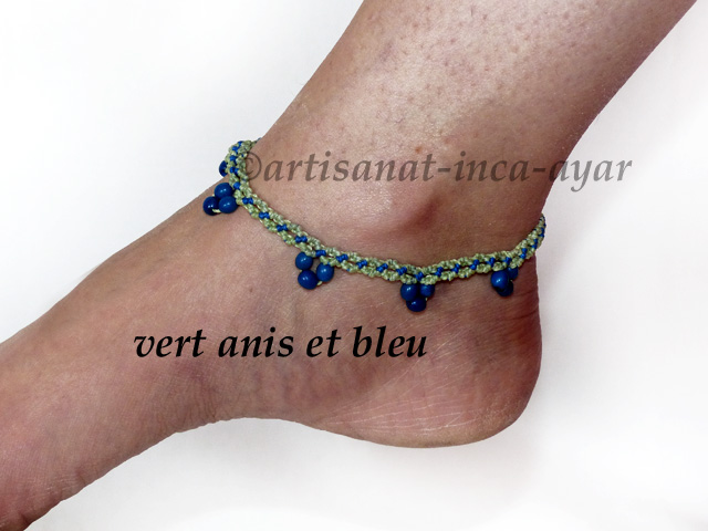 Bracelets de cheville en macramé