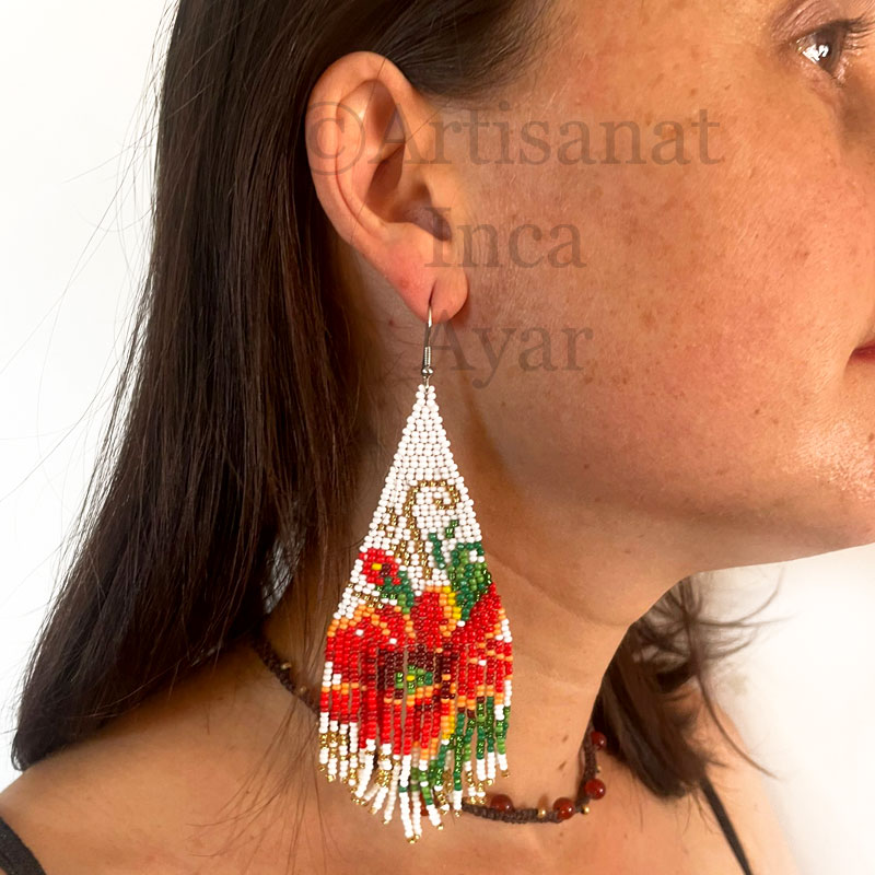 Grandes boucles d'oreilles en perles de rocaille blanches motif fleur