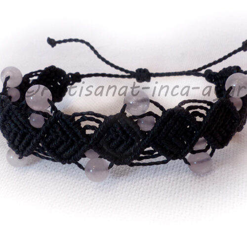 Bracelet tissé macramé noir et pierres de quartz rose