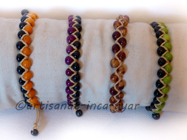 Bracelets en graines d'achiras - coloris au choix