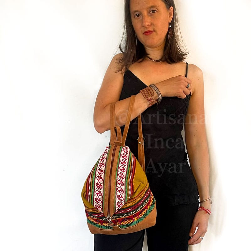 Sac à dos en velours type daim et tissu péruvien