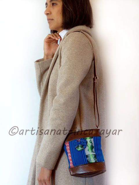 Petit sac à main en simili cuir et tissu péruvien