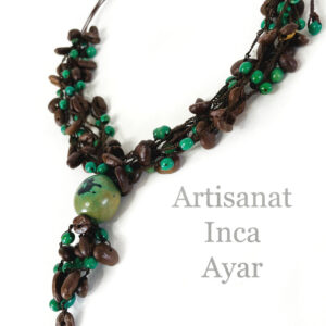 Collier en grains de café et graines vertes d'achiras