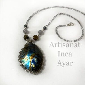 Collier de pierre de labradorite sertie en vagues de métal