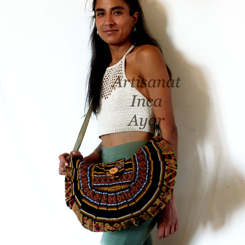 Sac à main demi lune en tissu péruvien noir et marron