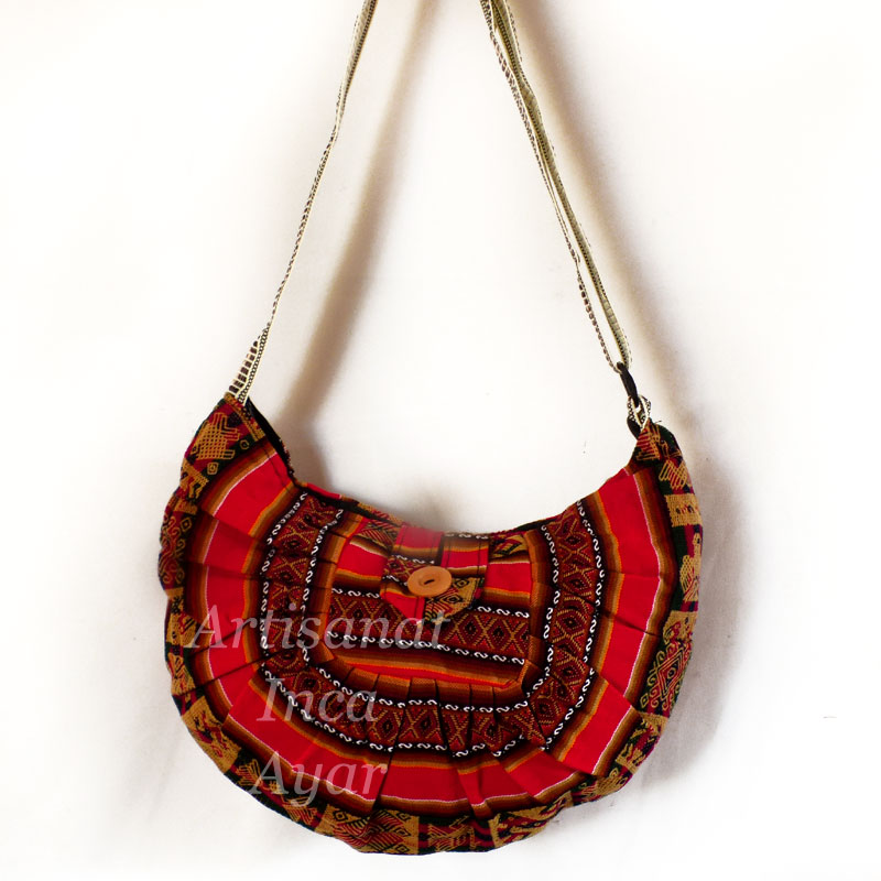 Sac à main demi lune en tissu péruvien rouge