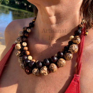 Collier triple rangées de graines naturelles