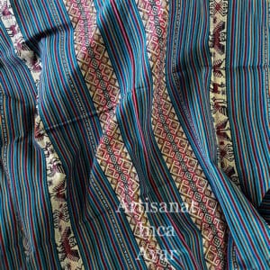 Tissu péruvien bleu motifs précolombiens